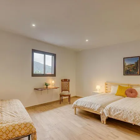 Spacious House With Bbq And Ocean Teide View, 10 Minutes From * Puerto de la Cruz (Tenerife)
