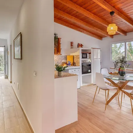 Spacious House With Bbq And Ocean Teide View, 10 Minutes From Apartment Puerto de la Cruz (Tenerife)