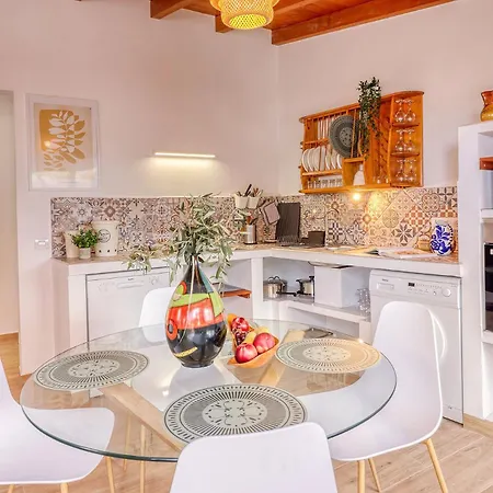 Spacious House With Bbq And Ocean Teide View, 10 Minutes From
